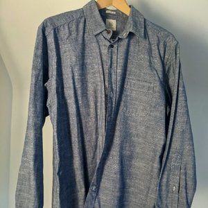 Taylor Stitch blue chambray shirt